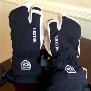 Hestra 3-finger ski glove